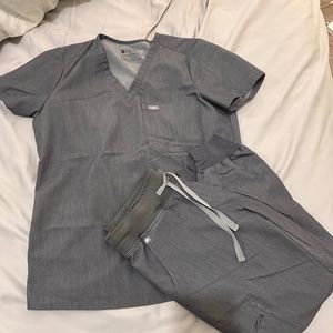 Women’s FIG Scrubs (GRAPHITE)